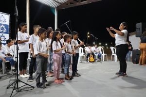 Leia mais sobre o artigo Alunos de projeto social participaram de espetáculo musical