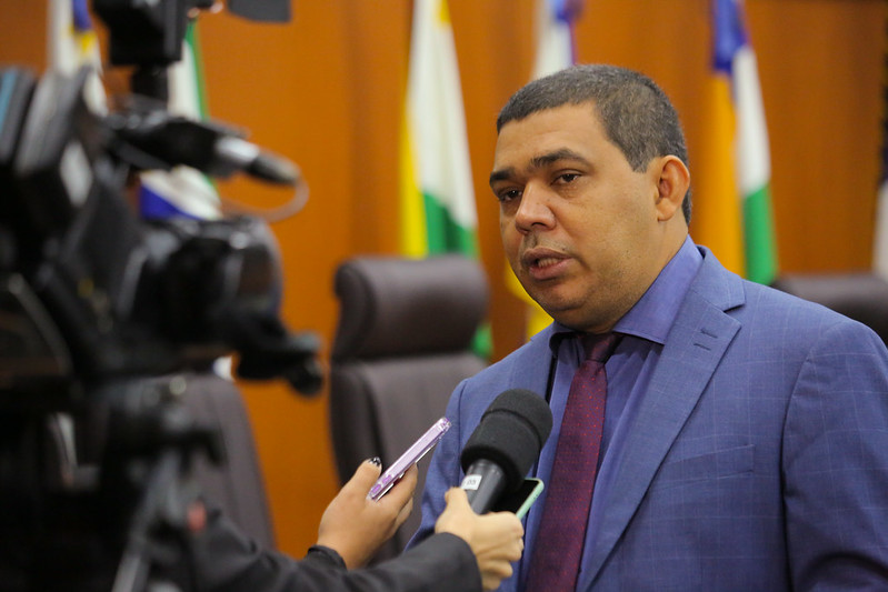 Leia mais sobre o artigo Audiência pública na ALE-RR debate ampliação da proibição da pesca de Tucunaré na região Sul